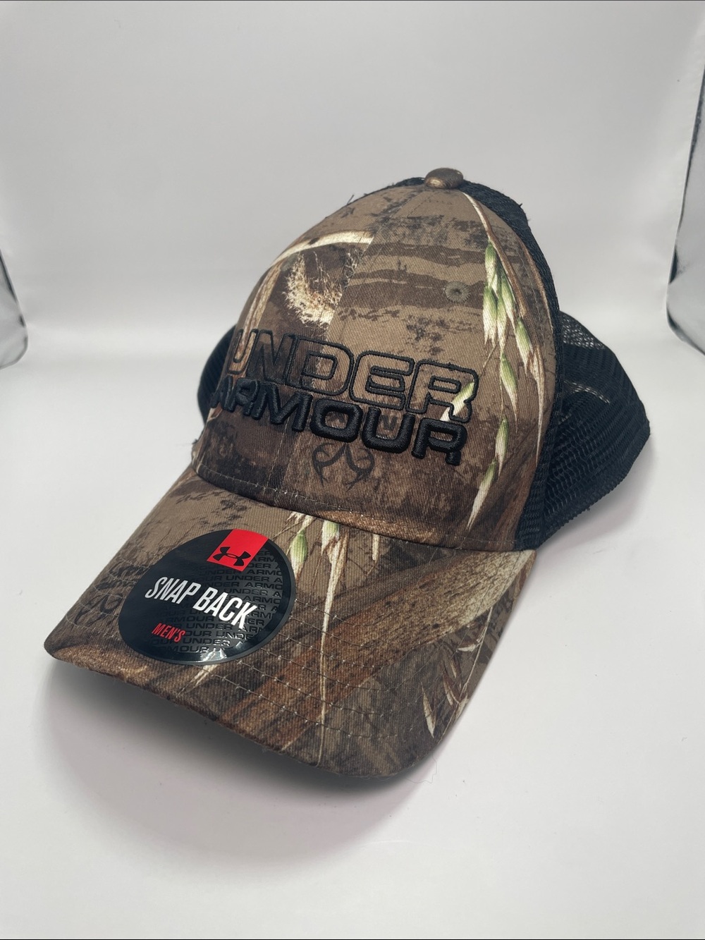 Under Armour NWT Camo & Black Mesh Snapback Hat Brown